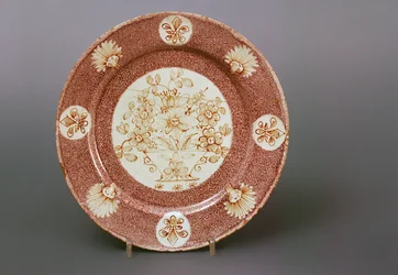 Wincanton delftware plate, c.1745